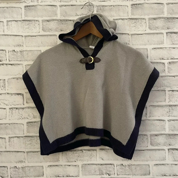 Girl’s Janie & Jack sweater shawl poncho with hood Size 4 - Picture 1 of 3